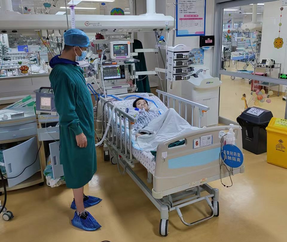 八宿县跨省救护车出租公司