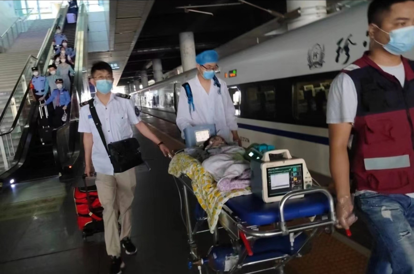 八宿县高铁转运公司